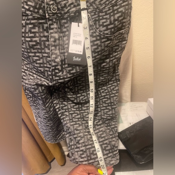 JEAN BY SWITCH REMARKABLE. DENIM GRAY & BLACK WASH FOR MEN NWT SIZE 34 SHORTS - Picture 5 of 7